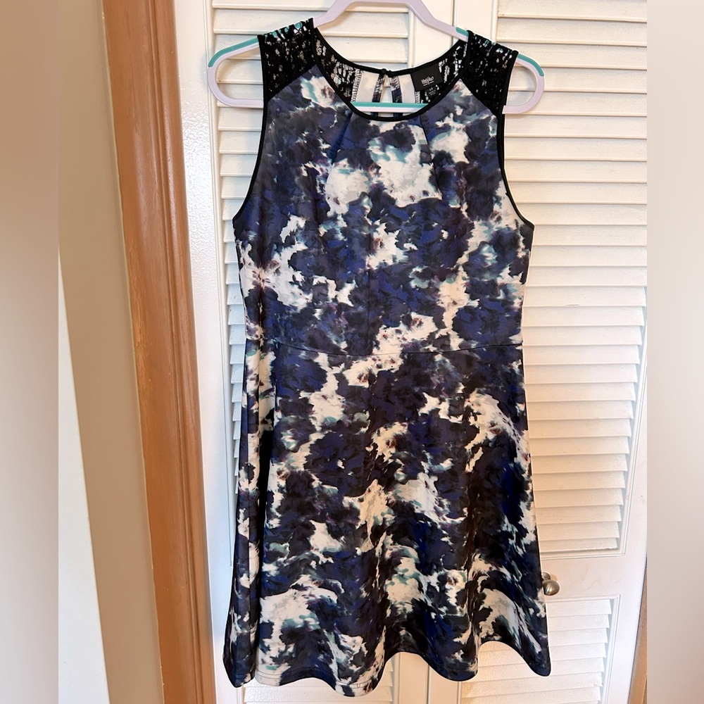 Massimo Keyhole Lace-Back Dress